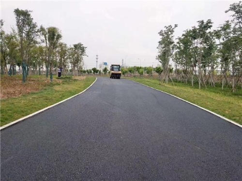 浅析沥青混凝土路面的预防性养护措施